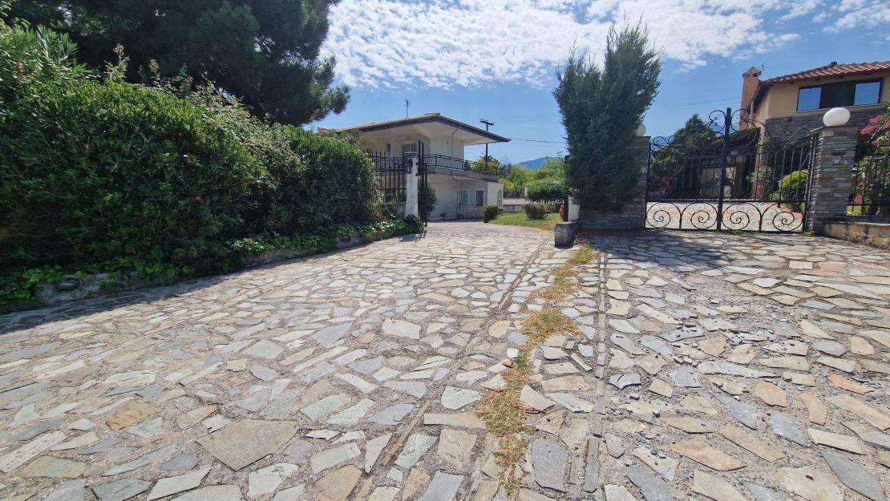 Modern Sea Villa In Leptokaria Exterior photo